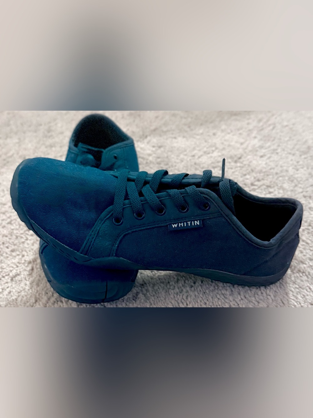 WHITIN Women’s Navy Low-Top Canvas Sneakers